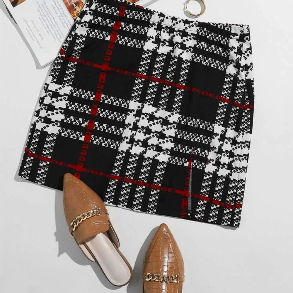 SHEIN plaid skirt xs never worn